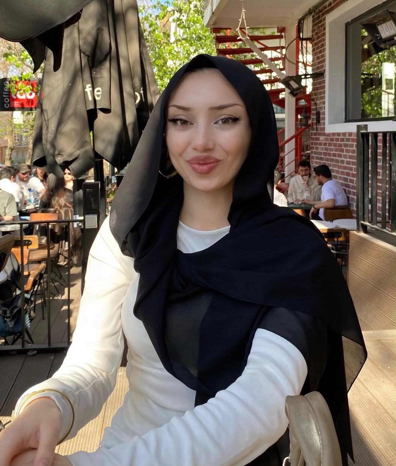 Gedelli Sosyal Kadın Escort Bayan Berra